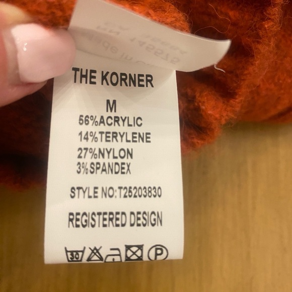 Women’s Burnt Orange Cable Knit Vest Acrylic New Size small/medium - Picture 9 of 10